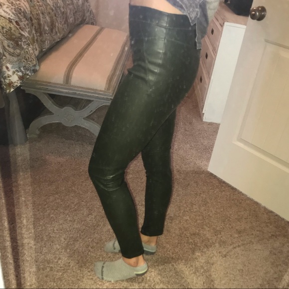 NWT Free People Vegan Leggings, Moss, sz. 24 - Picture 3 of 6